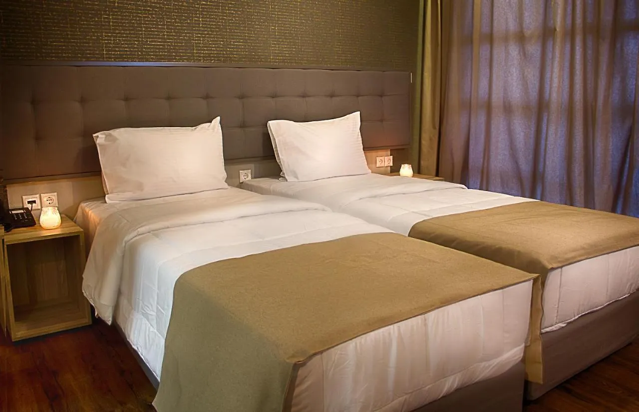 Athlos Hotel سالونيك 4*,  اليونان